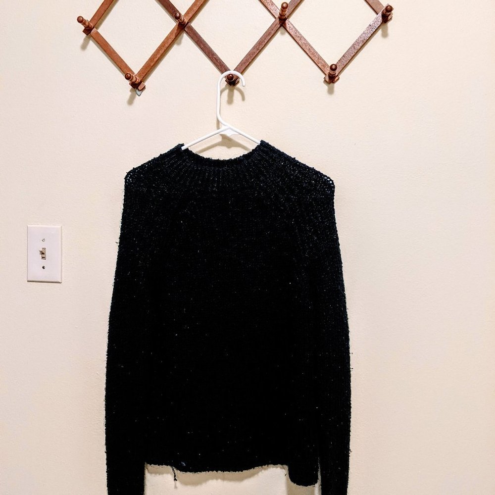 Cute dark green sweater